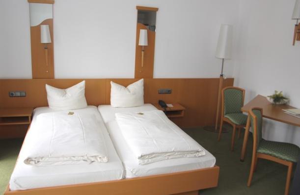 Hotel Bitburger Hof Екстериор снимка