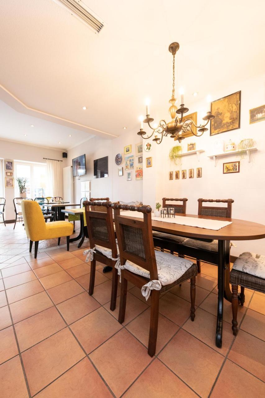 Hotel Bitburger Hof Екстериор снимка